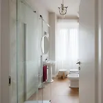 Bright Luxury Apartment-rome Διαμέρισμα *